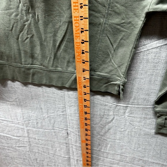 Sweaty Betty After Class Green Crop Sweatshirt Thumbholes Unique Stiching US8-10 - Picture 10 of 10